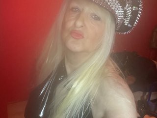 BlondMilfTascha
