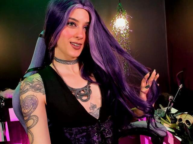 Missameliacblack