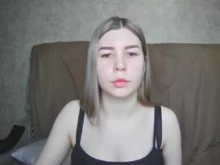 EllaNuar Profile Picture