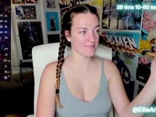 Ellie Jonnie Profile Picture