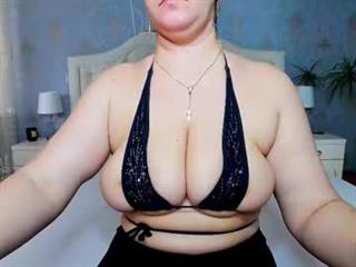 hot mommy horny